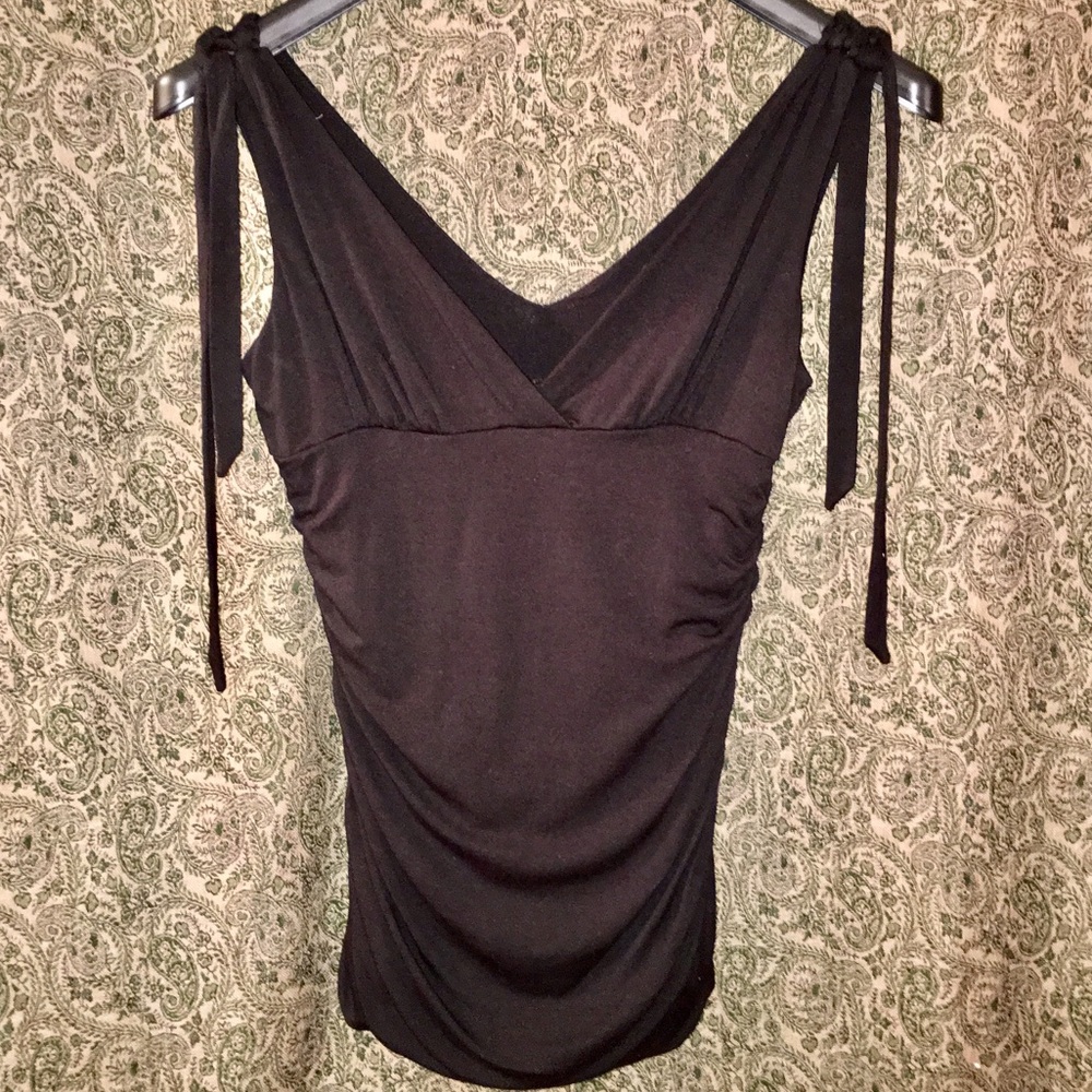 Bailey 44 black top